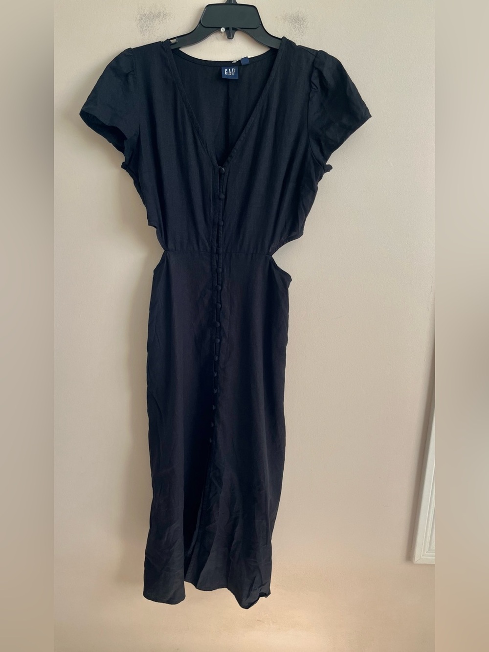 NWT-Gap Black Midi Dress
Size 10